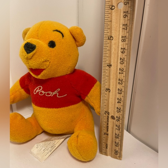 2 Vintage Disney Store Winnie the Pooh  belly rattle PLUSH McDonalds Toy mini - Picture 12 of 16